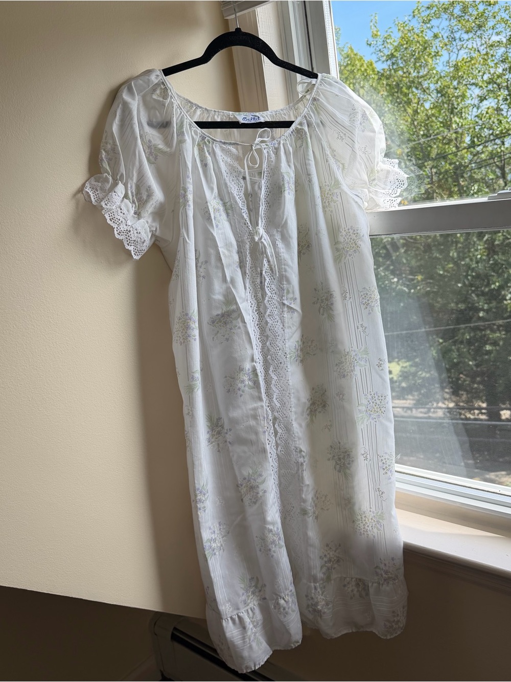 Vintage White Lace Lily of the Valley Dainty Cottagecore Two Piece Nightgown